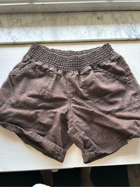 Women’s Smocked Waist linen blend Shorts